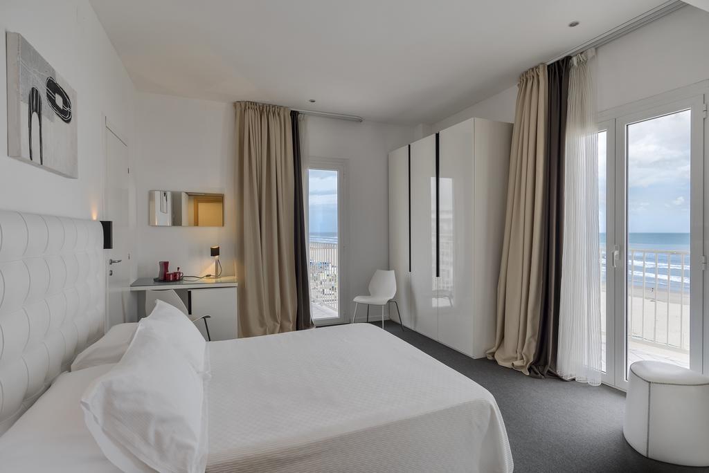 Hotel Fedora Риччоне Экстерьер фото